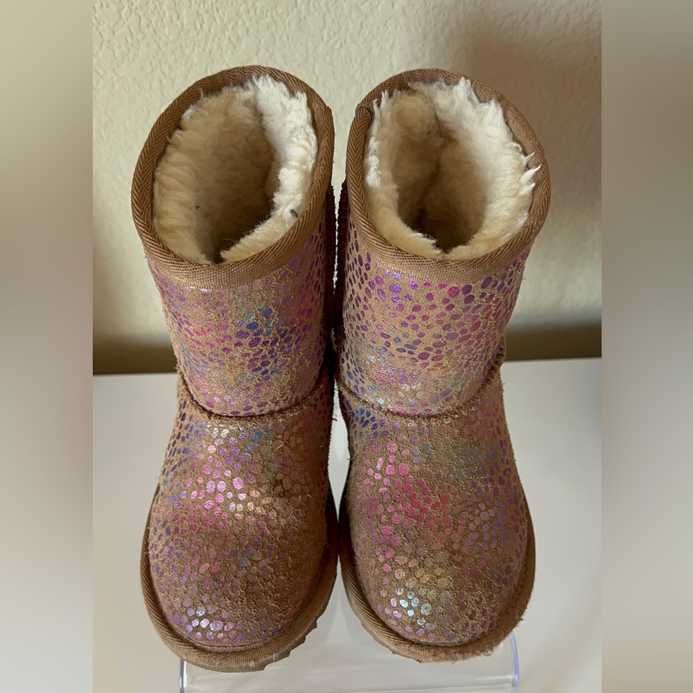 BROWN W/RAINBOW POLKA DOTS